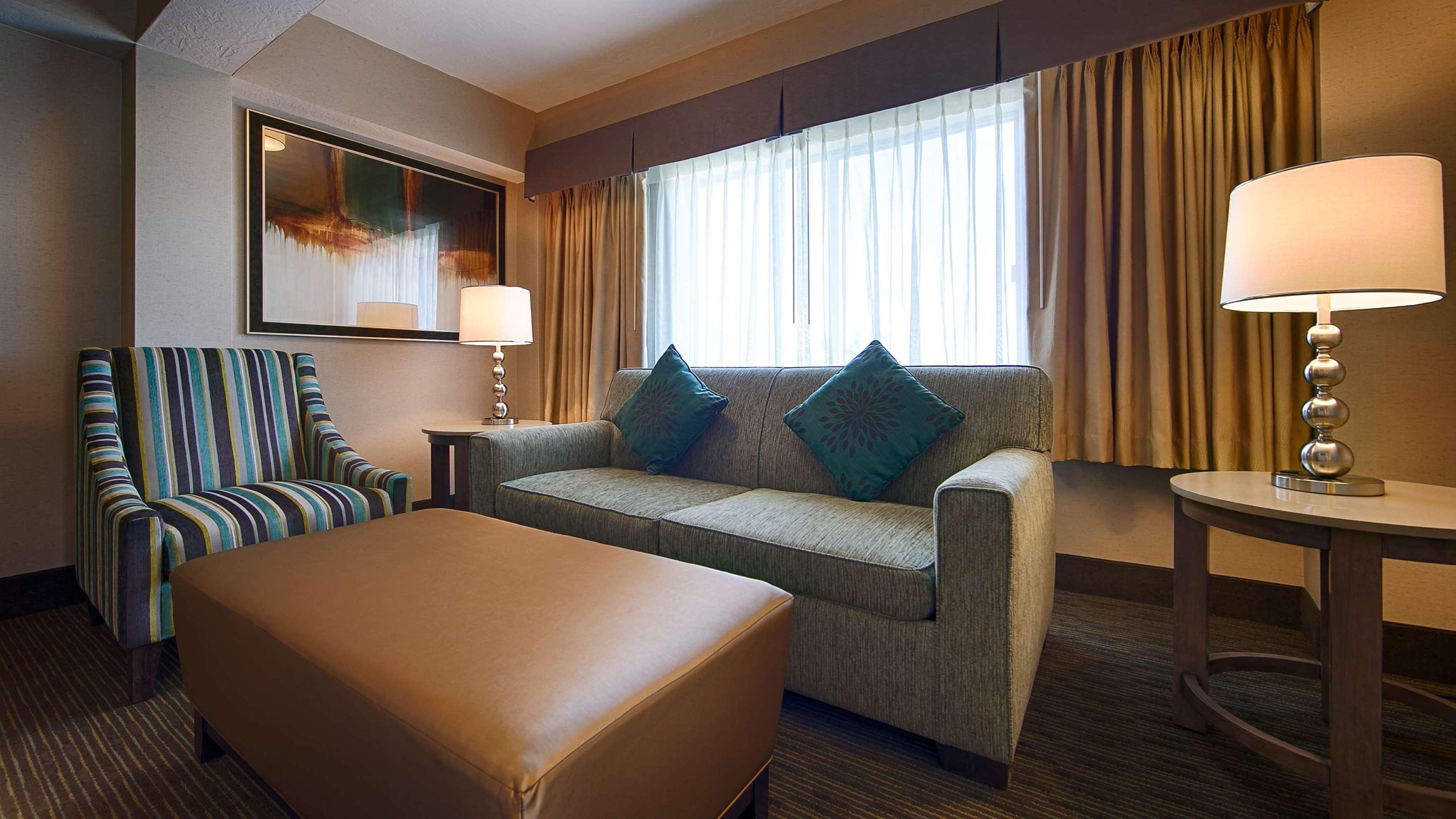 Western Cotton Tree Hotel 3*
