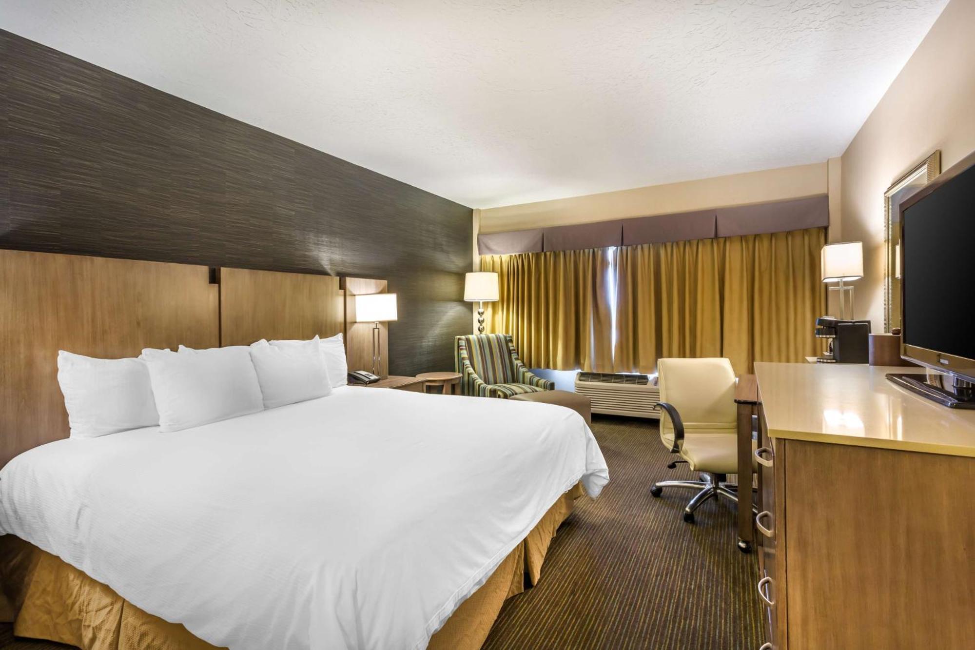 Hotel Western Cotton Tree 3*