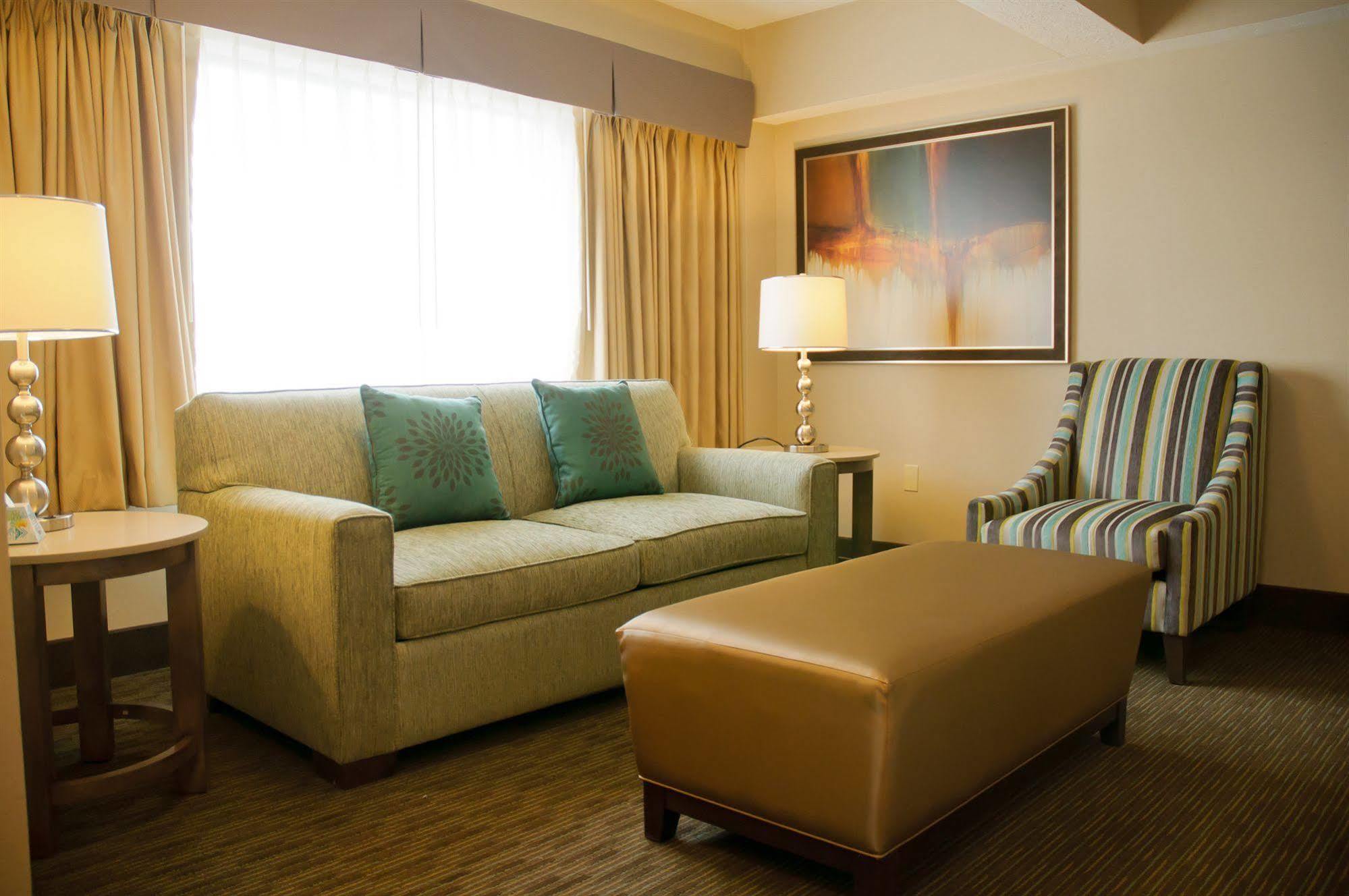 Western Cotton Tree Hotel 3*
